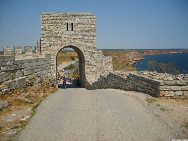 bulgarian castles kaliakra 6