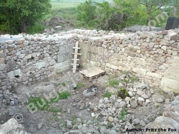 Bulgarian Castles Toplitsosjpg (3)